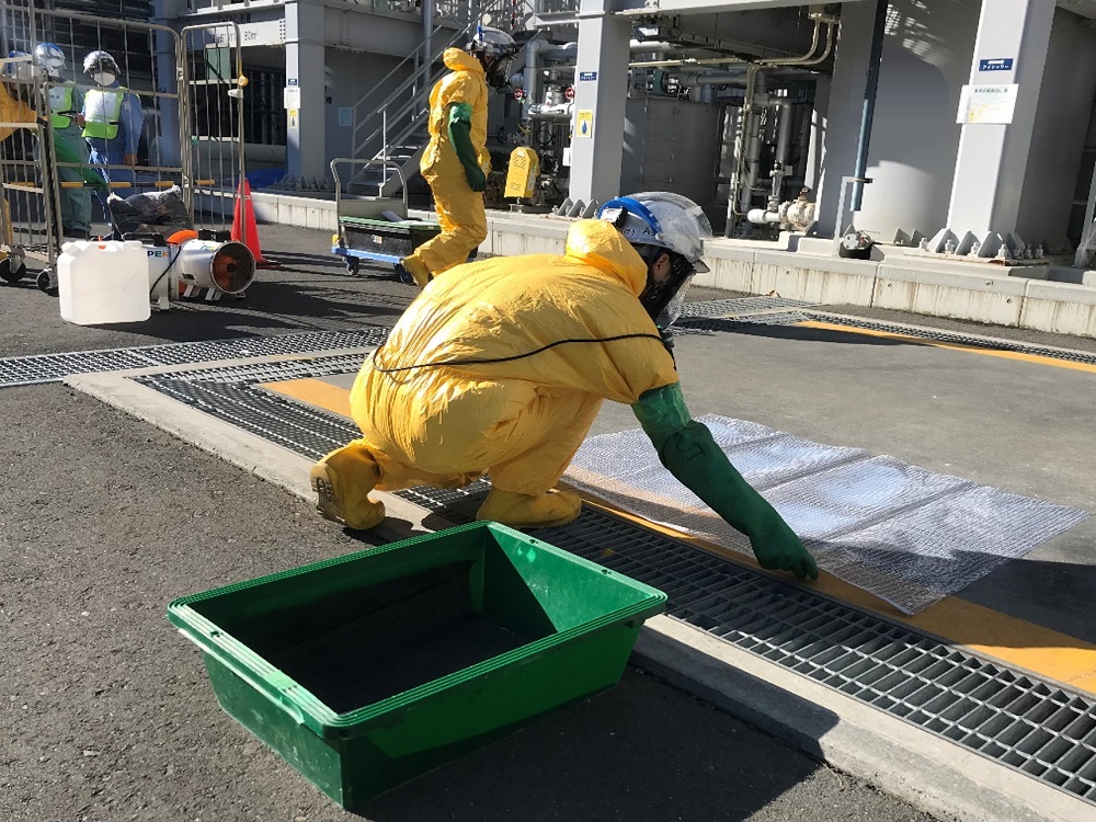 薬液の漏洩を想定した訓練１