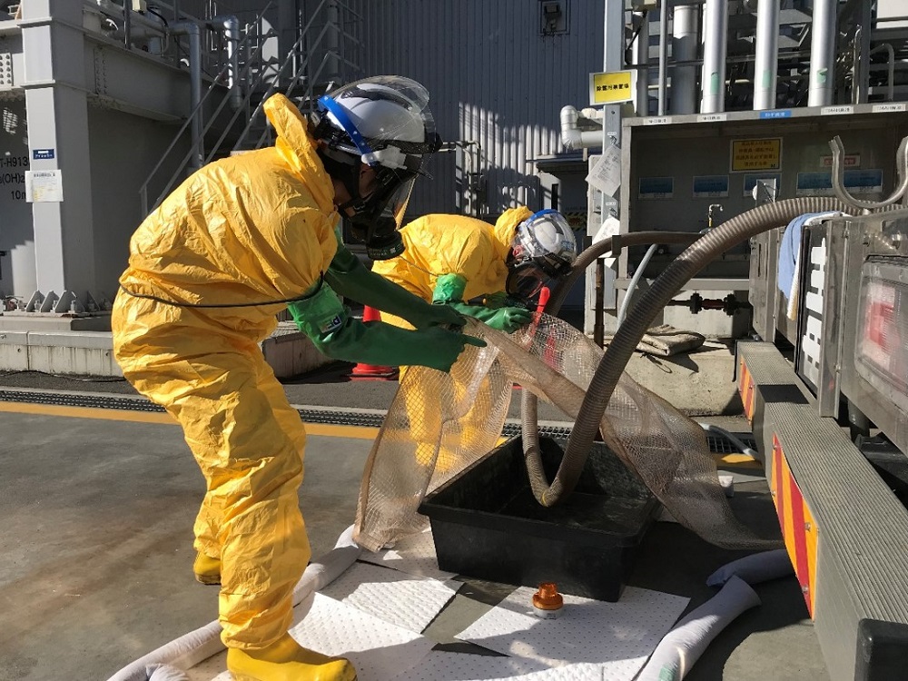 薬液の漏洩を想定した訓練２